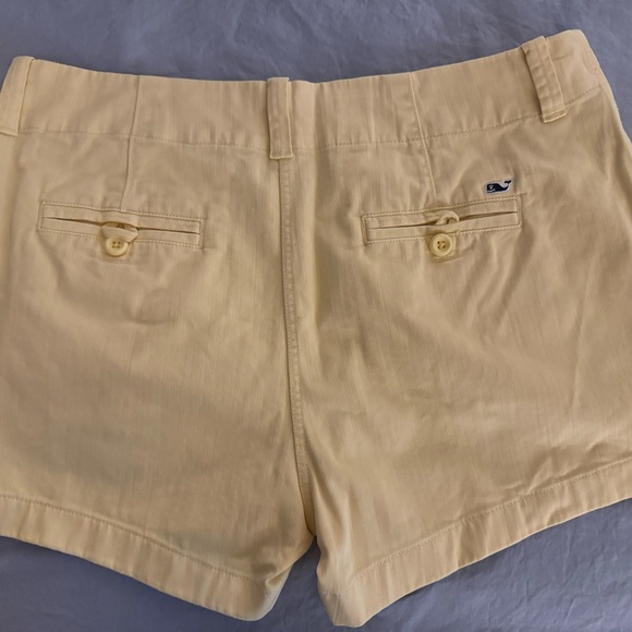 Vineyard Vines 3-1/2” short - Picture 2 of 3